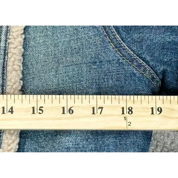 Guess Women's 1970's Vtg Sherpa Lined Full Button Denim Jacket Size Medium - Picture 13 of 14